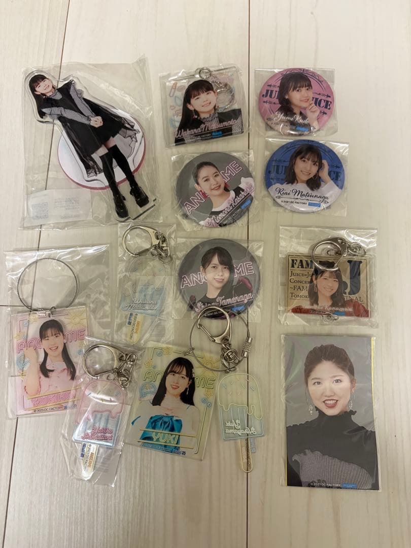 アンジュルム Juice=Juice アクスタ キーホルダー 缶バッジ カード