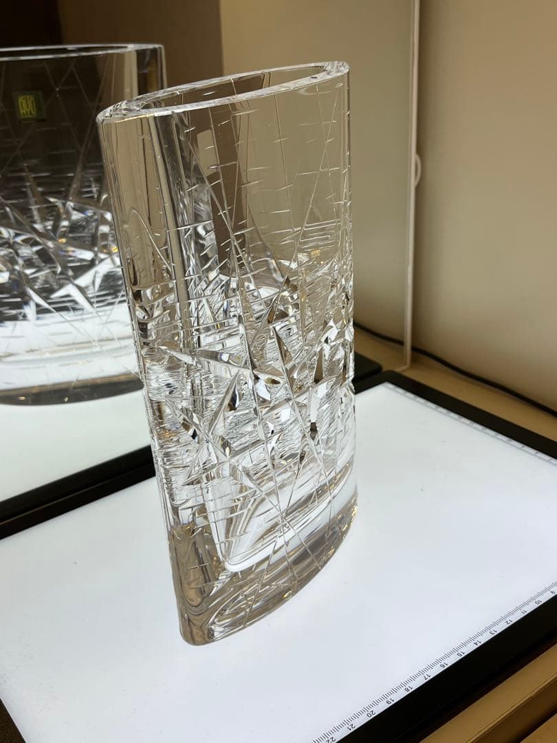 HOYA クリスタル　佐々文夫　最高級　花瓶　フラワーベース　工芸品　中古品