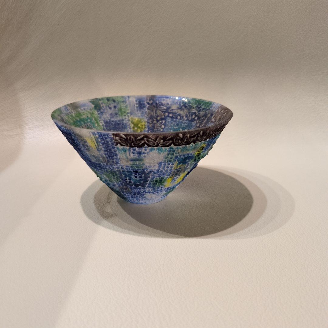 大室桃生 さんのガラス器