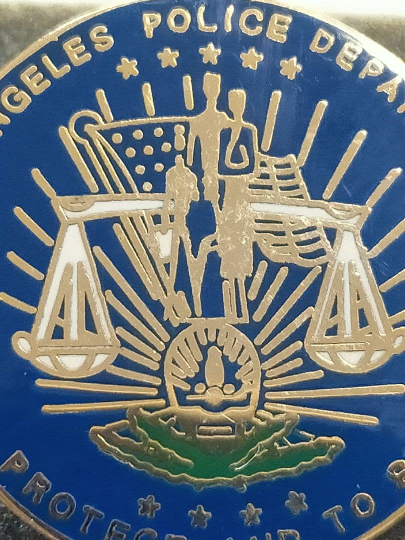 ☆B。「アメリカ ロサンゼルス市警察 ピンバッジ」。