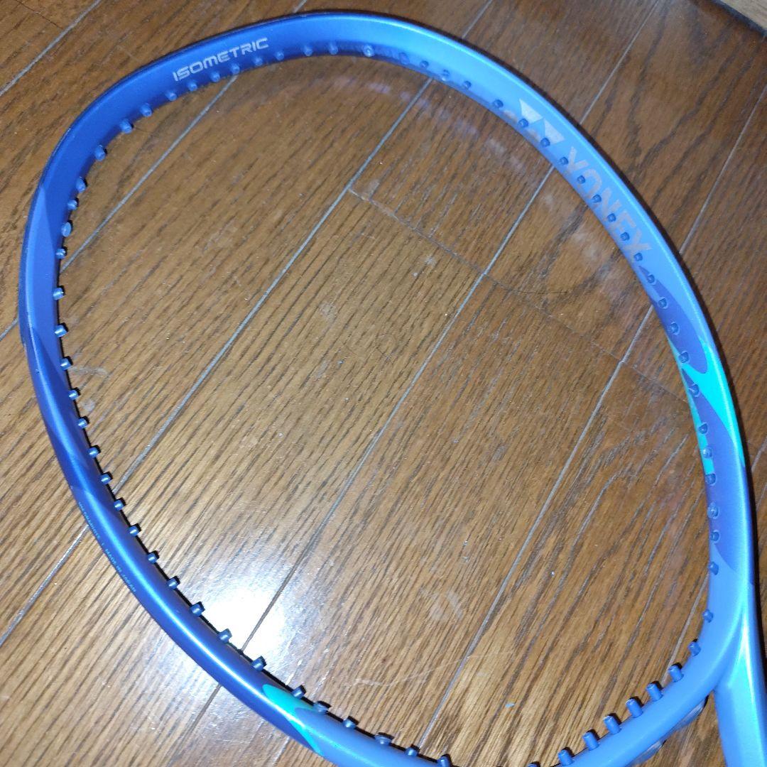 テニスラケット EZONE 100L 285g 16x19　G2