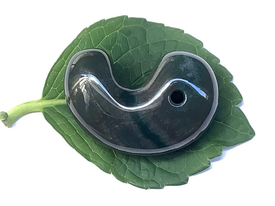 ✳抜群肌紋様‼️最低150.000円以上の品‼️花仙山瑪瑙　出雲勾玉　鑑別書取得品‼️