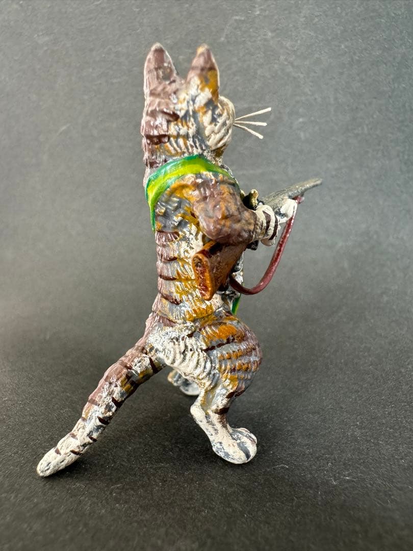 ヴィエナブロンズ　【猫のハンター】