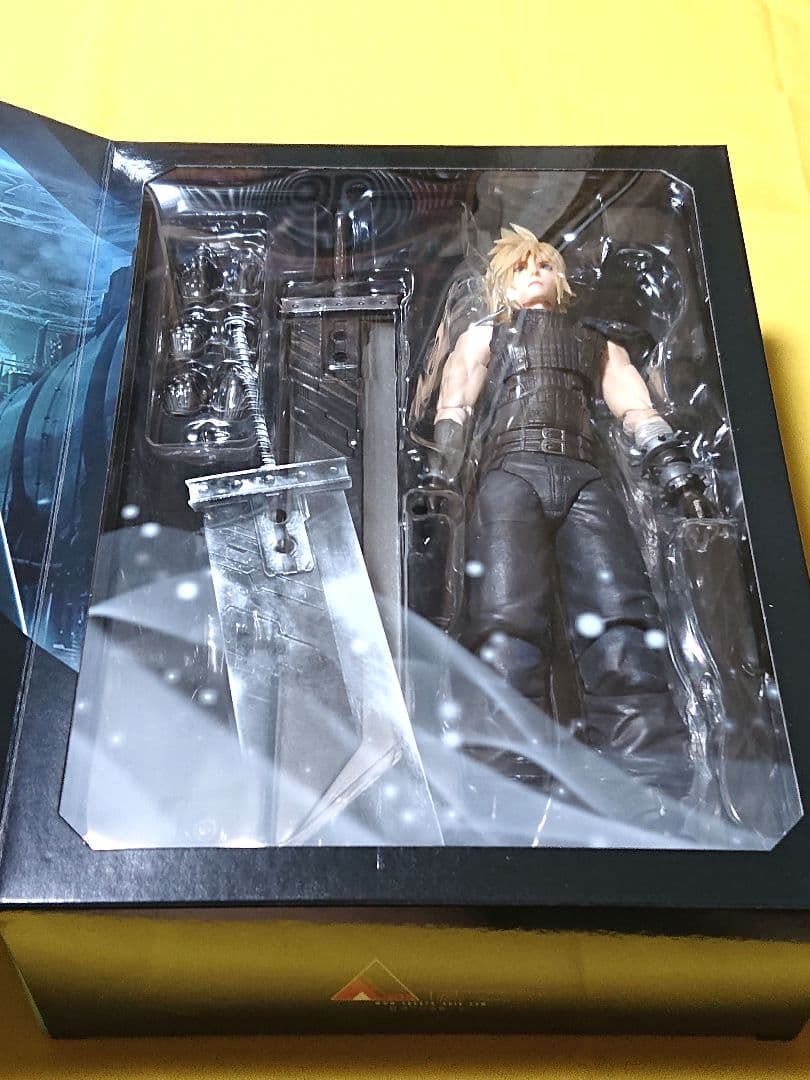 ファイナルファンタジー 7 リメイク プレイアーツ改 クラウド ストライフ2