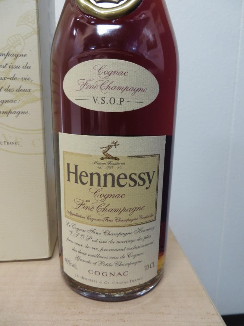 未開栓ヘネシー VSOP スリムボトル 700ml 40% Hennessy