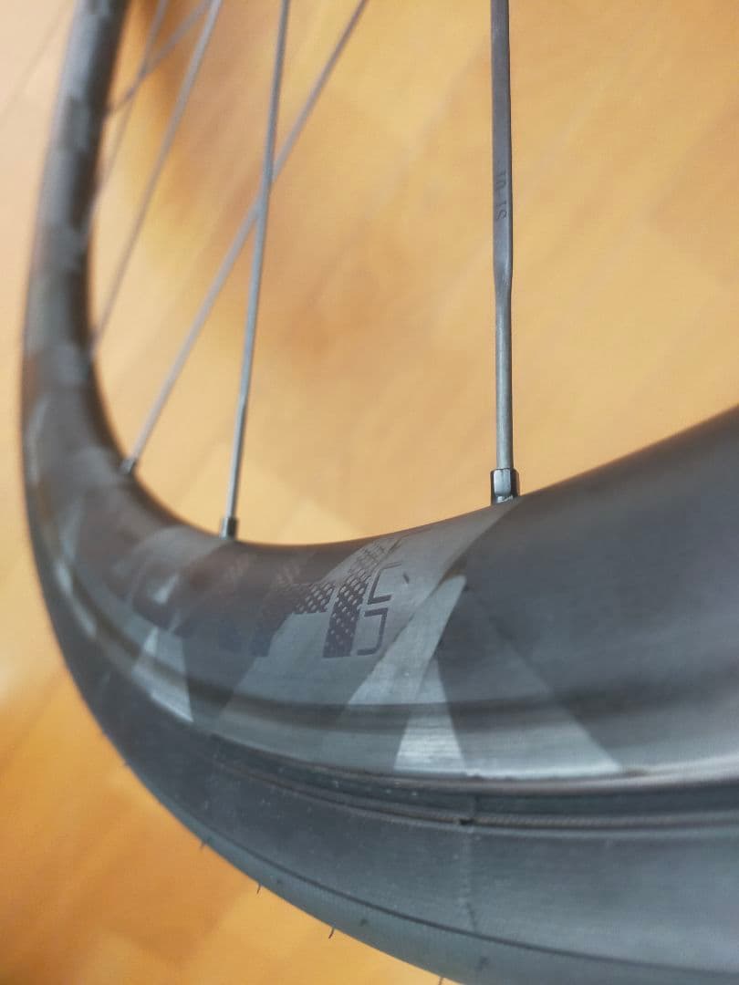 ポチ WINSPACE LUN HYPER r33 　カーボンホイール