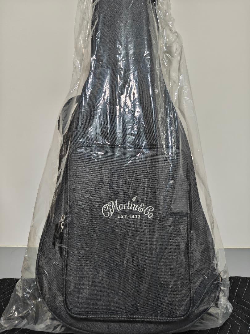 Martin GPC-11E 新品未使用品！