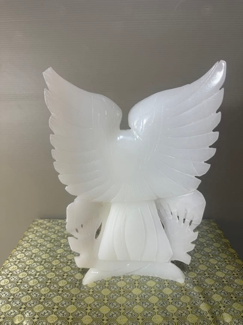 2457 天然石　鷲　置物　彫り