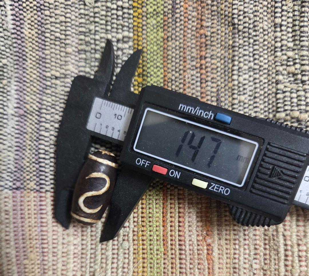 883　天珠　金銭鈎天珠　浮き彫り　貴重　珍品　dzibeads！