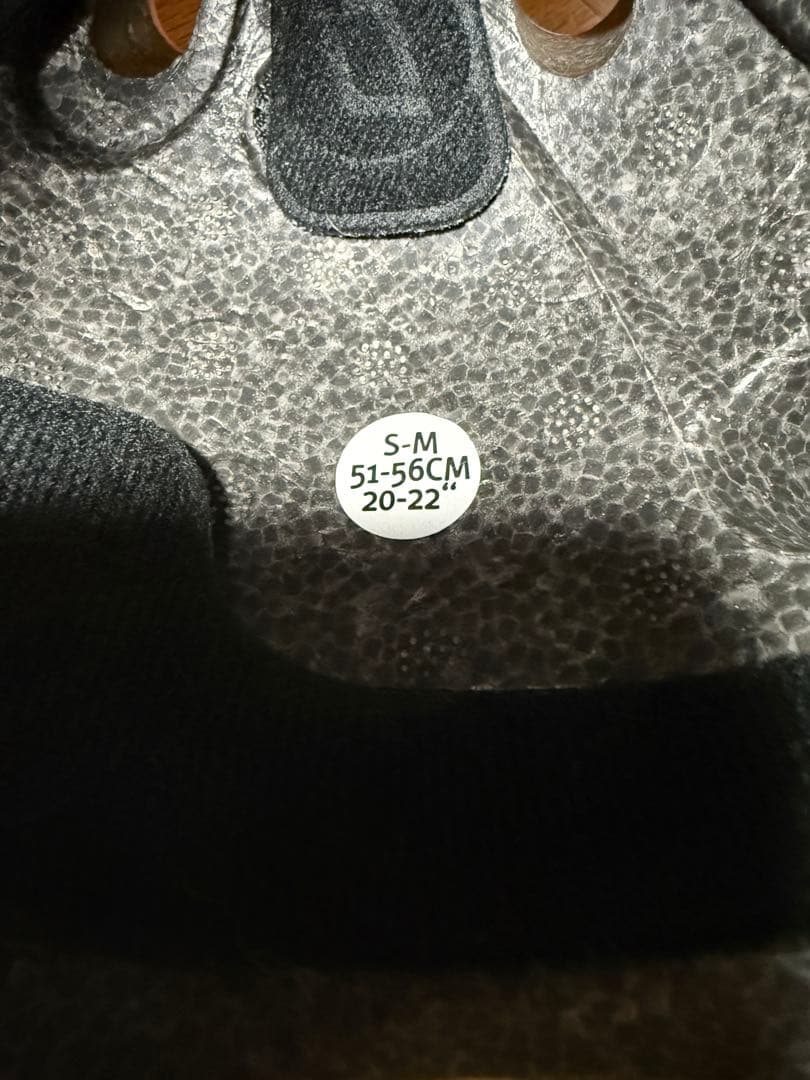 SCOOT AND RIDE ピーチ 三輪車 ヘルメット付　極美品