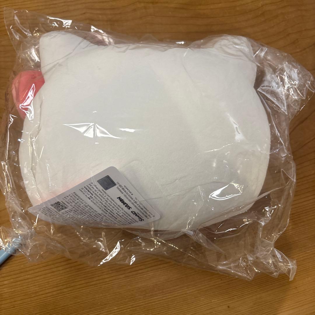 ハローキティxジス コラボ リバース ネックピロー jisoo 枕