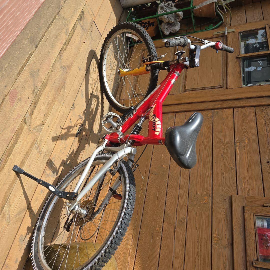 【ピッコロ】赤いマウンテンバイク