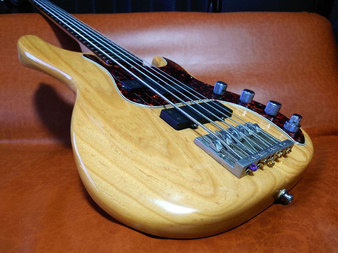 ベース Fender American Deluxe Precision Bass V