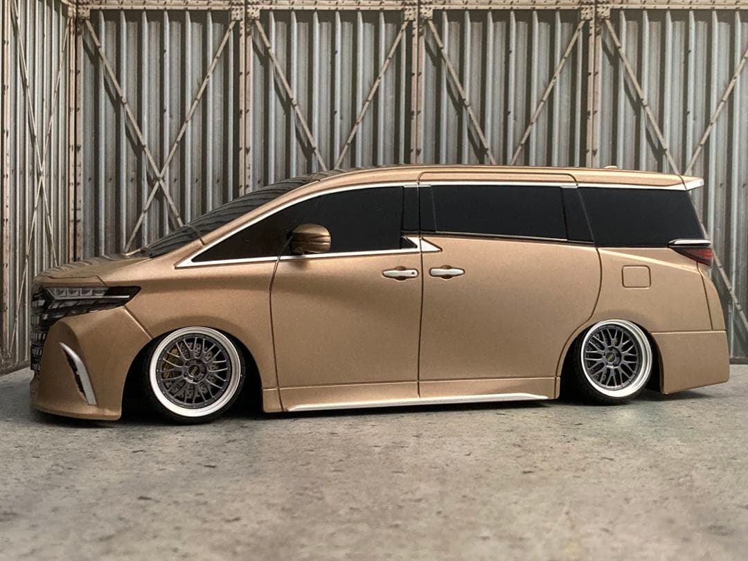 1/24新型アルファード・プレシャスレオブロンド（カスタム品）