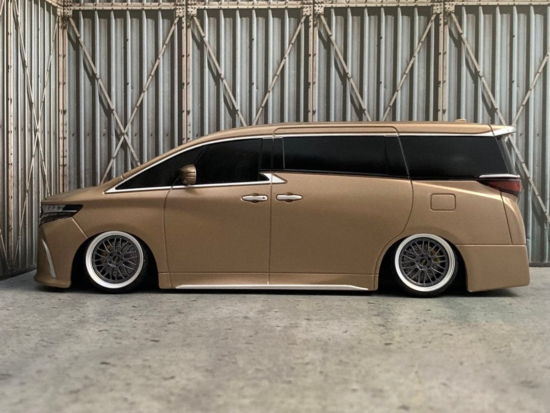 1/24新型アルファード・プレシャスレオブロンド（カスタム品）