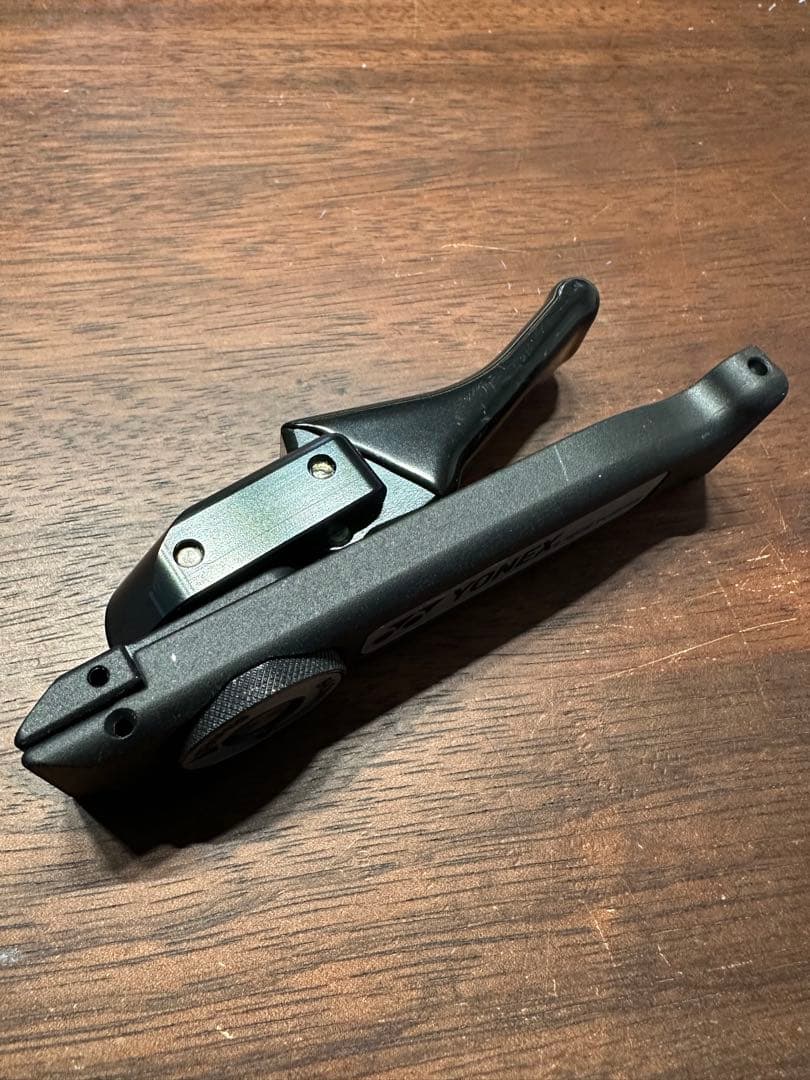 YONEX製　スターティングクランプ