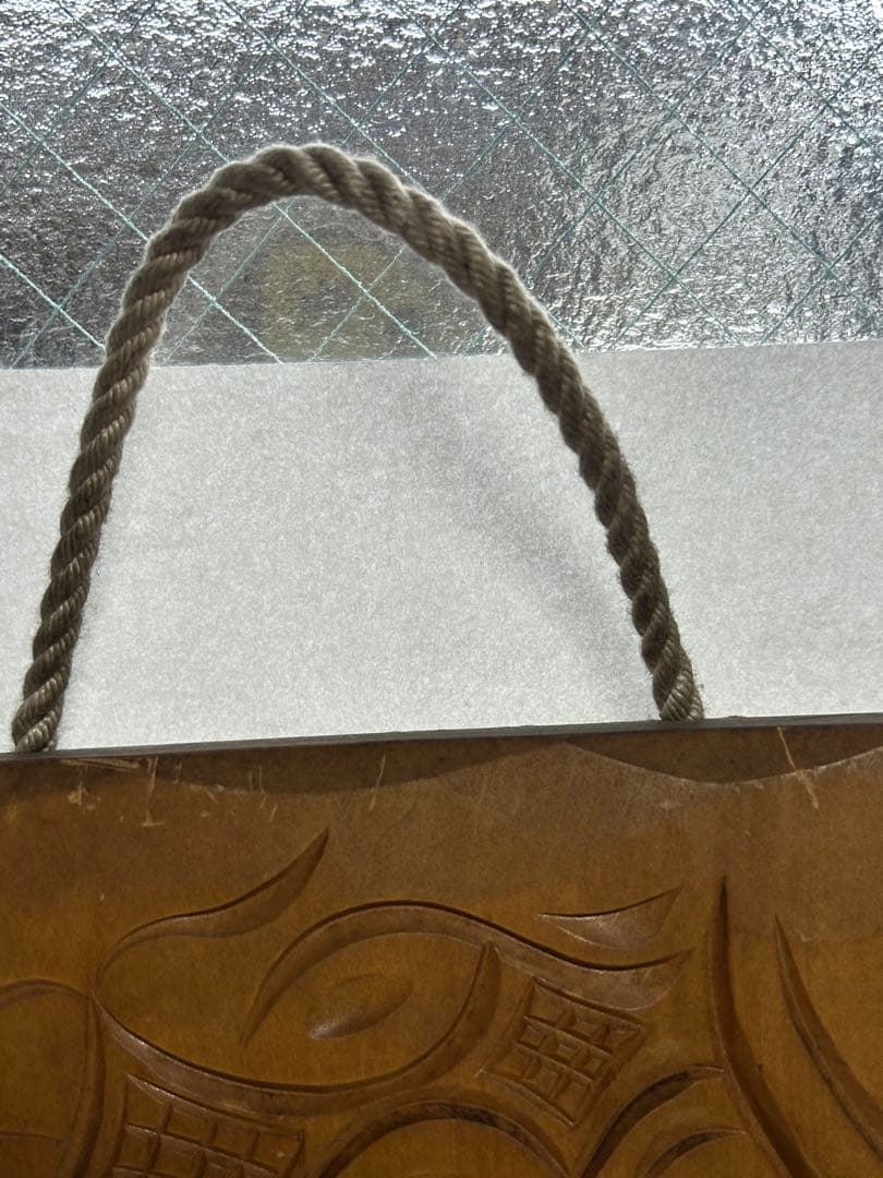 アイヌの女性　木製彫刻 女性の顔と蝶　北海道　アンティーク