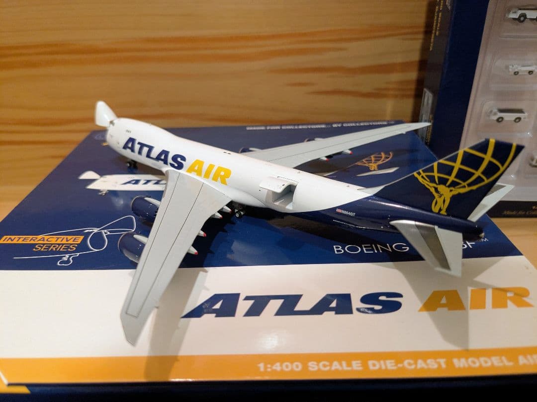 ジェミニ アトラス 747-8F 1/400 GSE 　747 JAL ANA