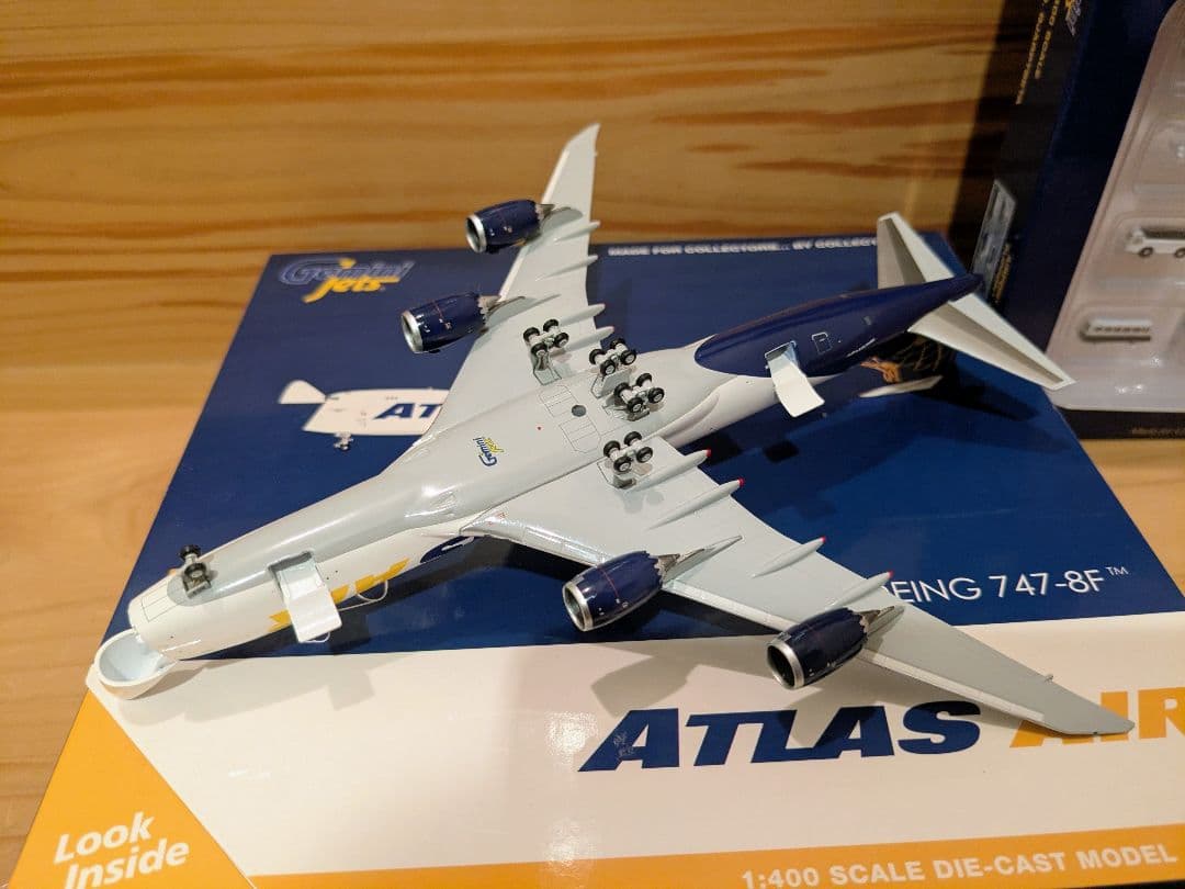 ジェミニ アトラス 747-8F 1/400 GSE 　747 JAL ANA