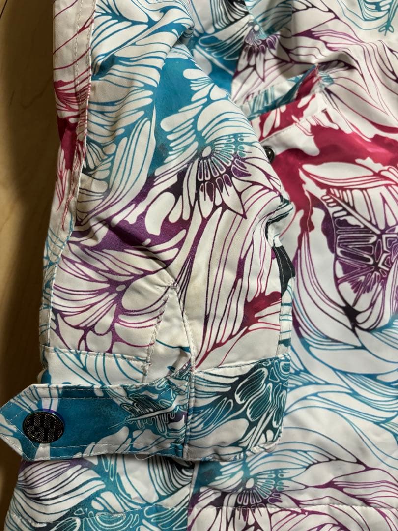 花柄フード付きスノーボードジャケット