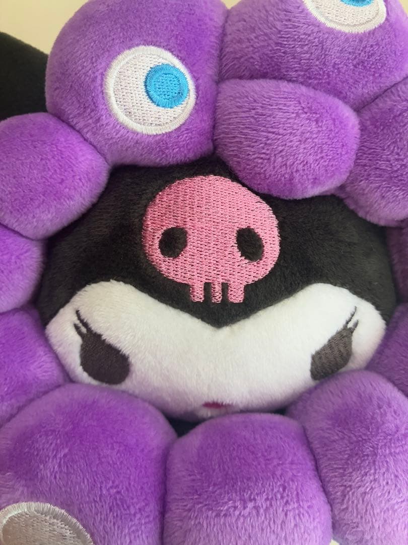 ミャクミャク　クロミ　ぬいぐるみ　Mサイズ