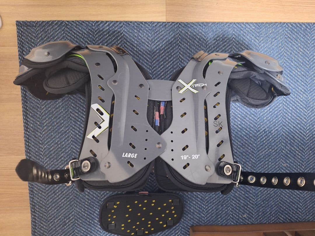 XTECH アメリカンフットボール ショルダーパッド L