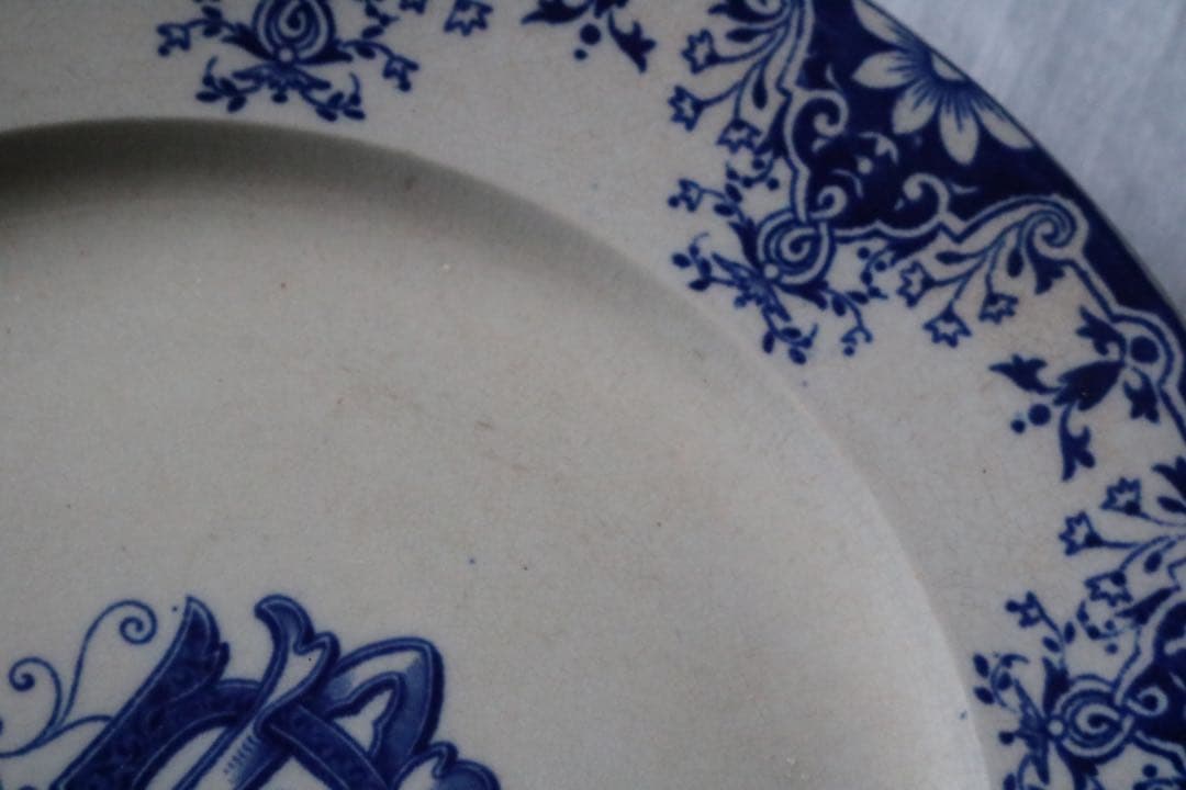 フランス　アンティーク　モノグラム　プレート　藍色　Bordeaux ルーアン