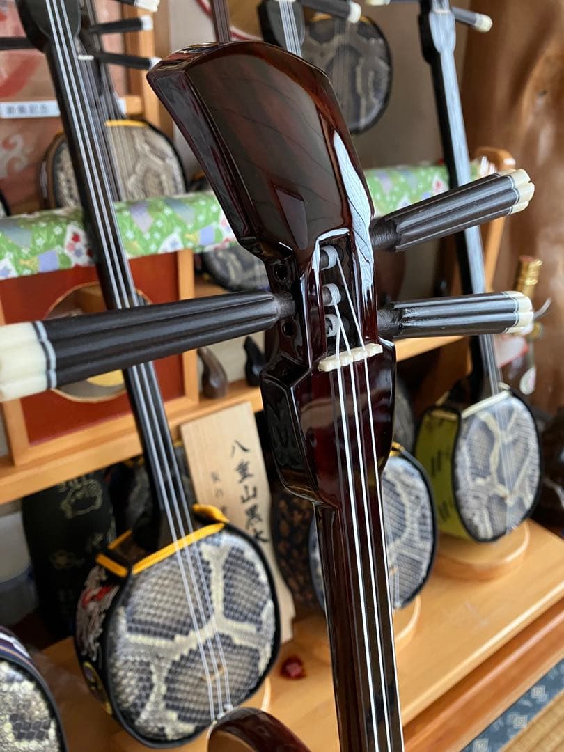 沖縄三線コウタ上質黒檀南風原型本皮一枚張りスンチ塗り期間限定出品