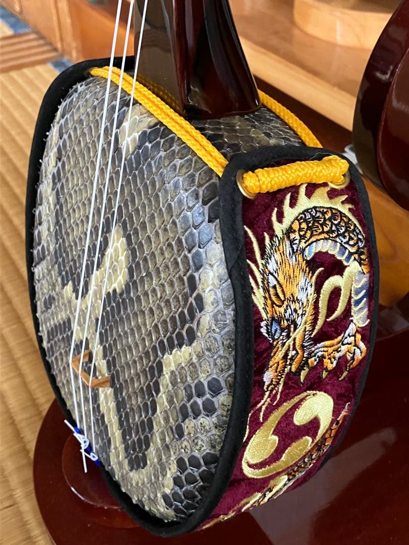 沖縄三線コウタ上質黒檀南風原型本皮一枚張りスンチ塗り期間限定出品