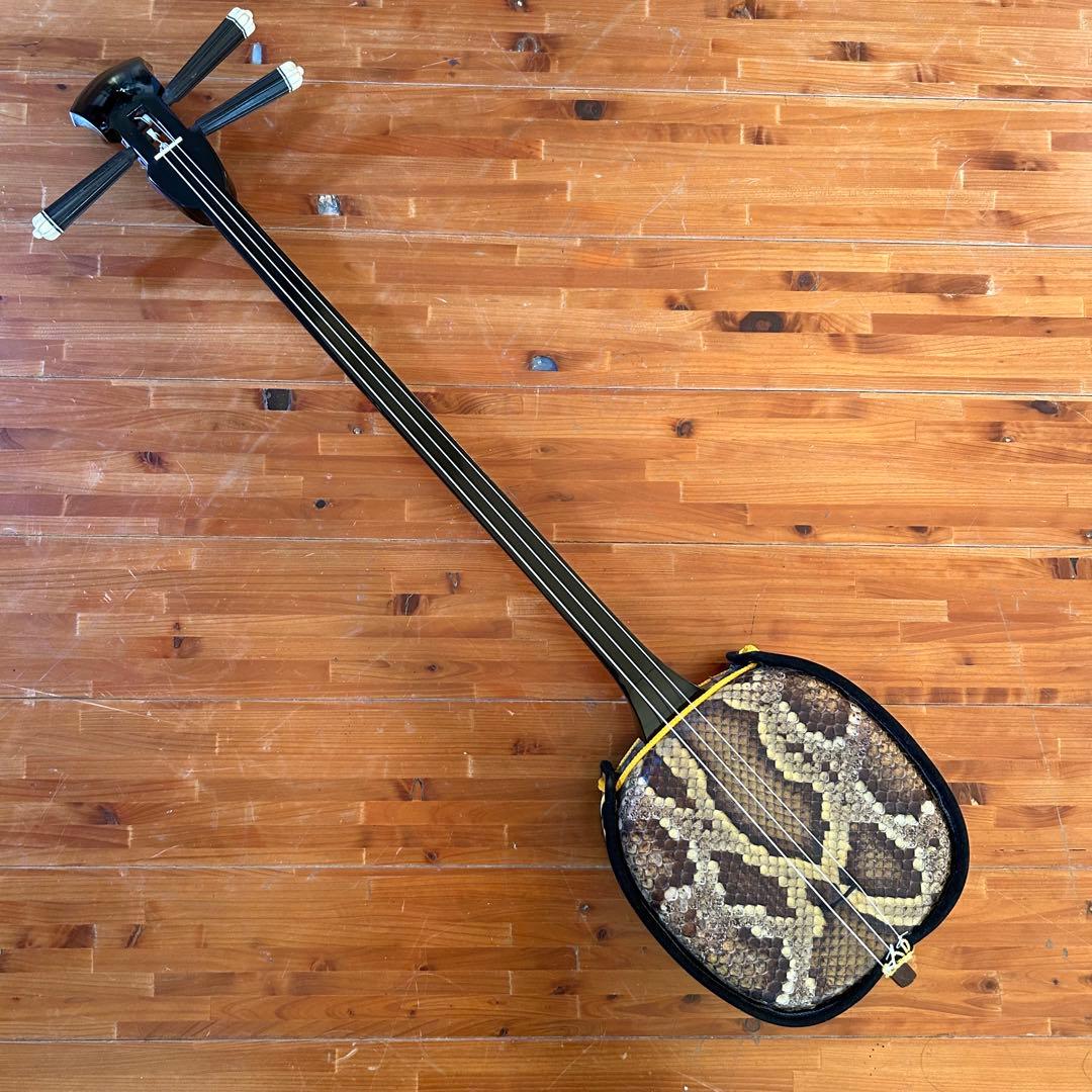 ◼️宮古島から①◼️本皮強化張り三線◼️黒檀◼️良音◼️サンプル音源あり◼️ハードケース付き