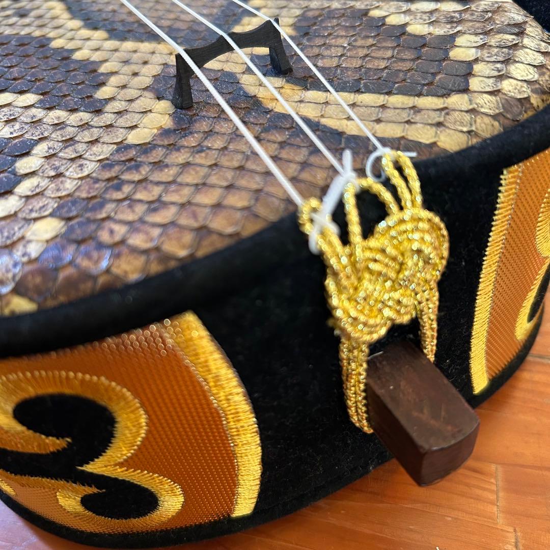 ◼️宮古島から①◼️本皮強化張り三線◼️黒檀◼️良音◼️サンプル音源あり◼️ハードケース付き