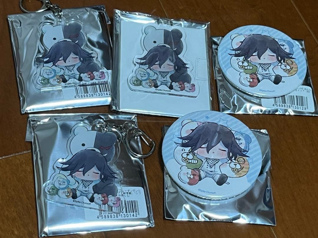 ダンガンロンパ  王馬　すやきゃら　アクキー　缶バッジ