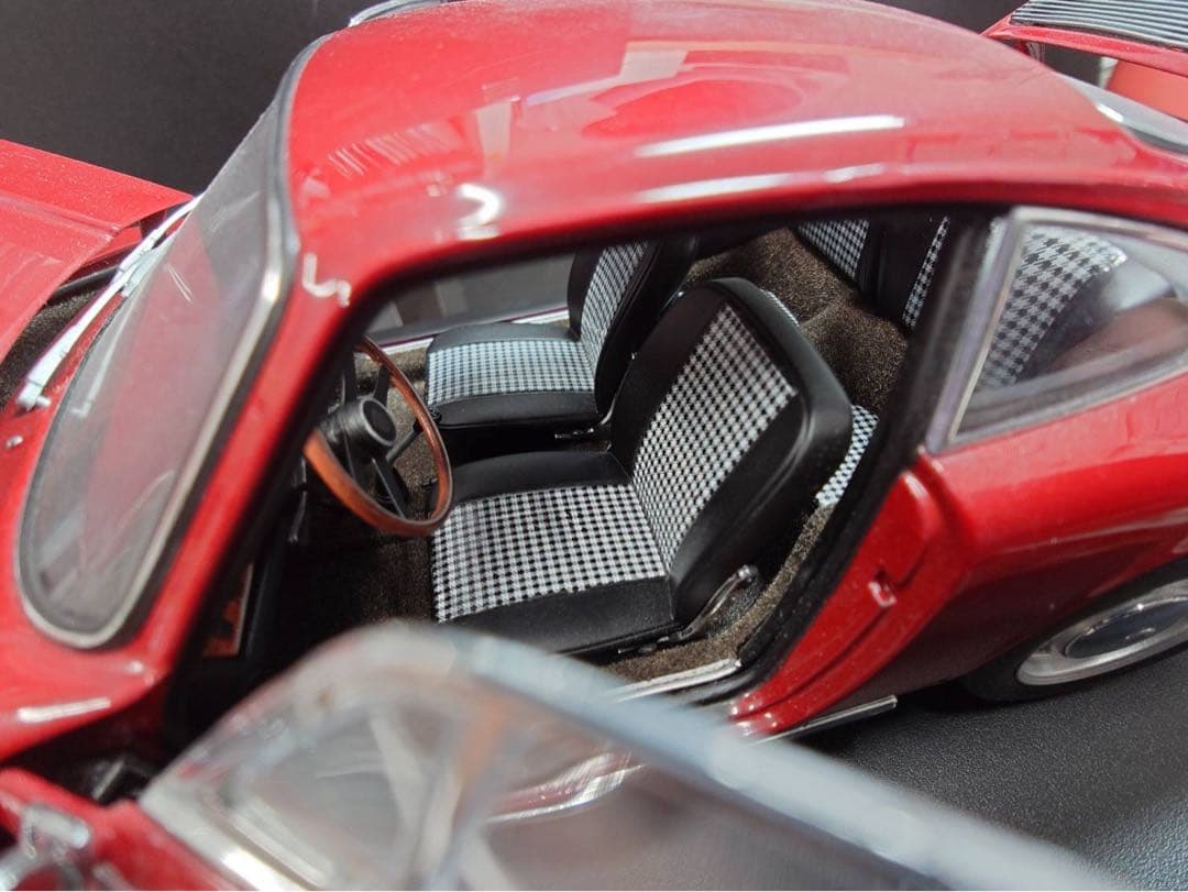 オートアート1/18　ミニカー ポルシェ911　ナロー　1964 レッド　RED