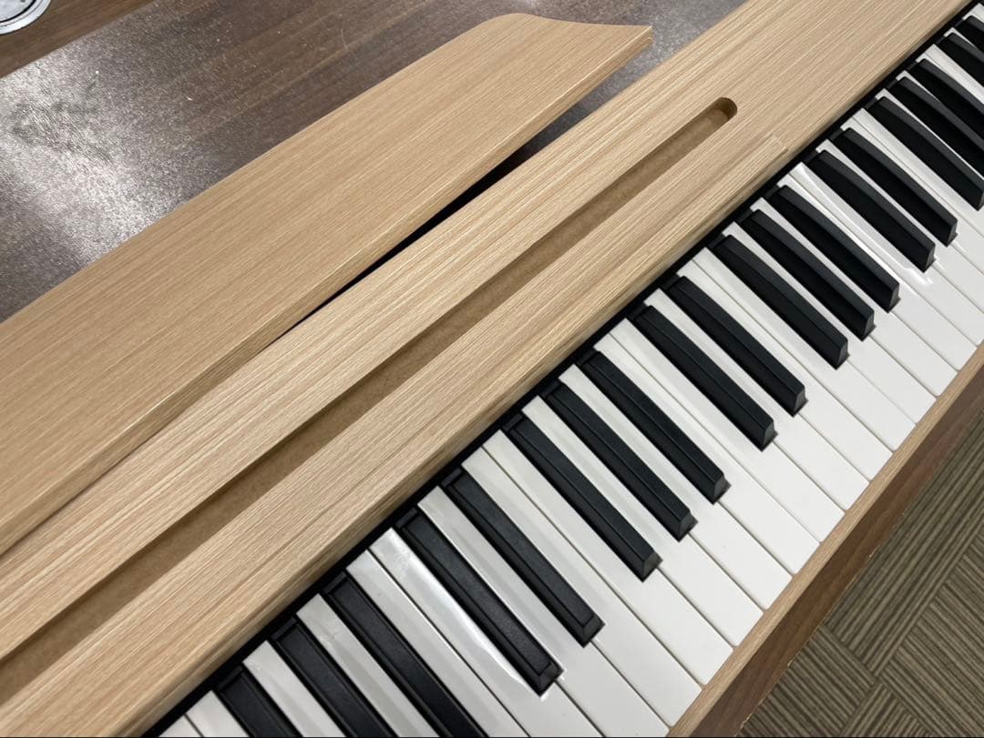 電子ピアノ88鍵盤　給電タイプ　木目調ボディ　オークベージュ