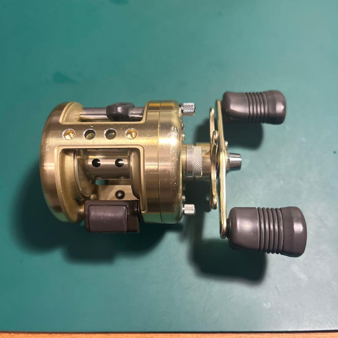 シマノ カルカッタ 100XT