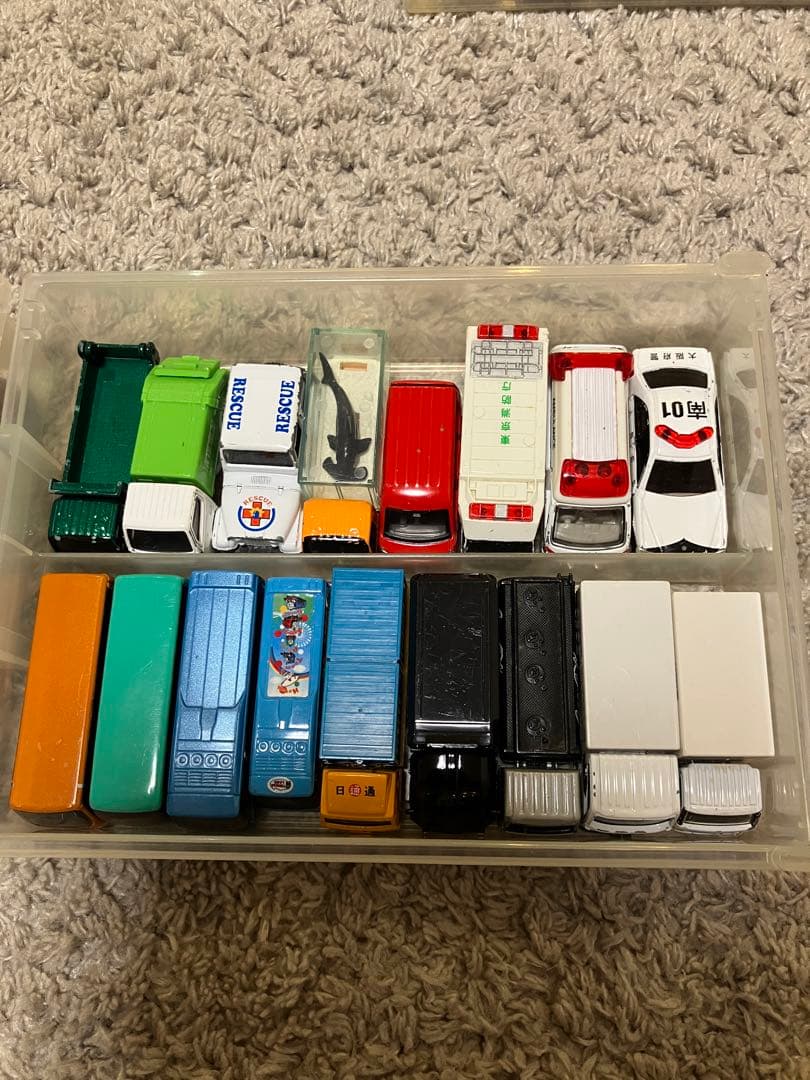 トミカ約68台 トイザらス 収納ケース付き