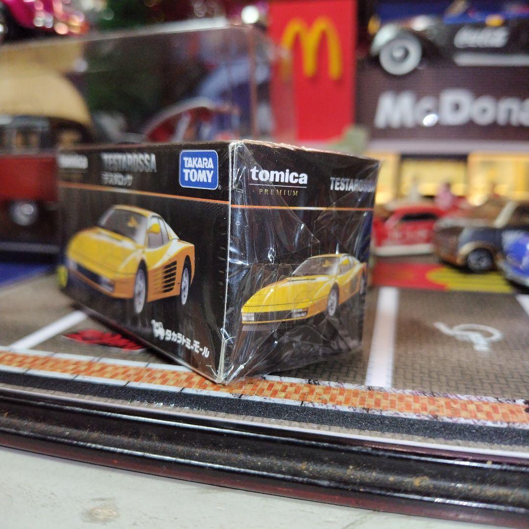 商品Ｎｏ.３７４９★ｔｏｍｉｃａ・ＰＲＥＭＩＵＭテスタロッサ＆ディスプレイセット