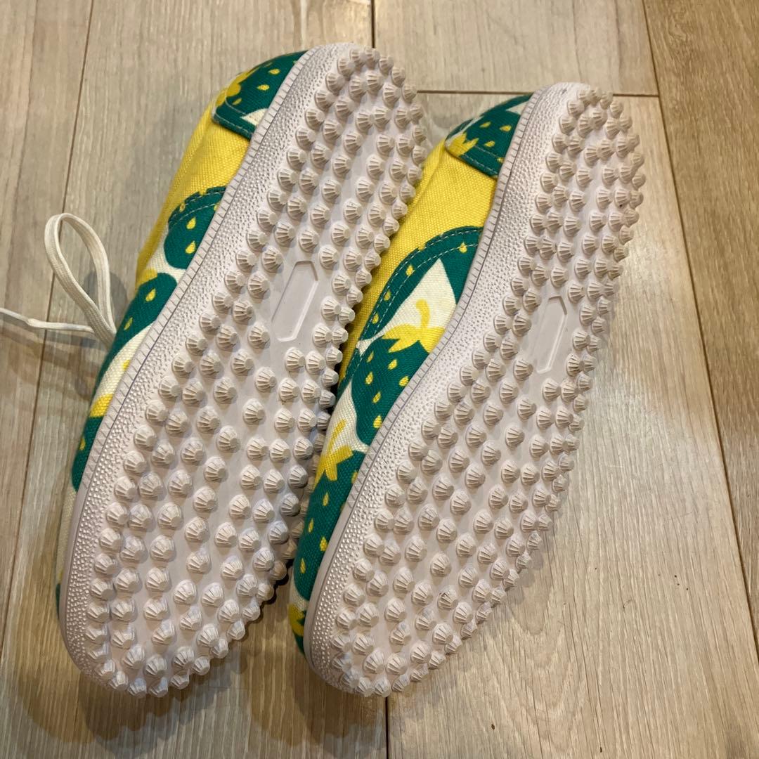 PEARLY GATES パーリーゲイツ シューズ　いちご柄　黄色