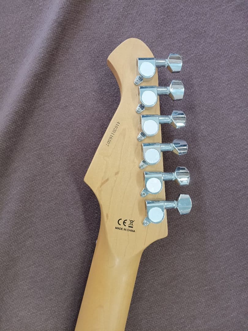 《TA1882》エレキギター LEGEND LST-Z マッチングヘッド