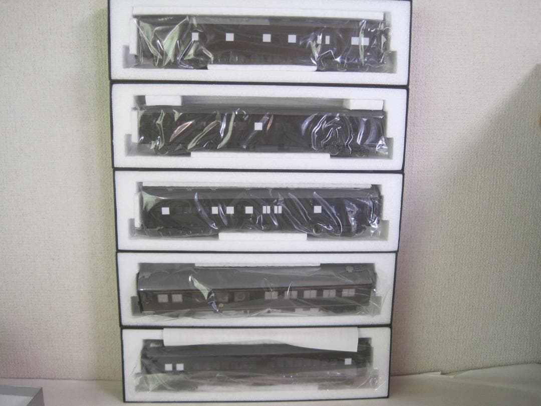 エンドウ　希少　お召し列車５輌　HOゲージ