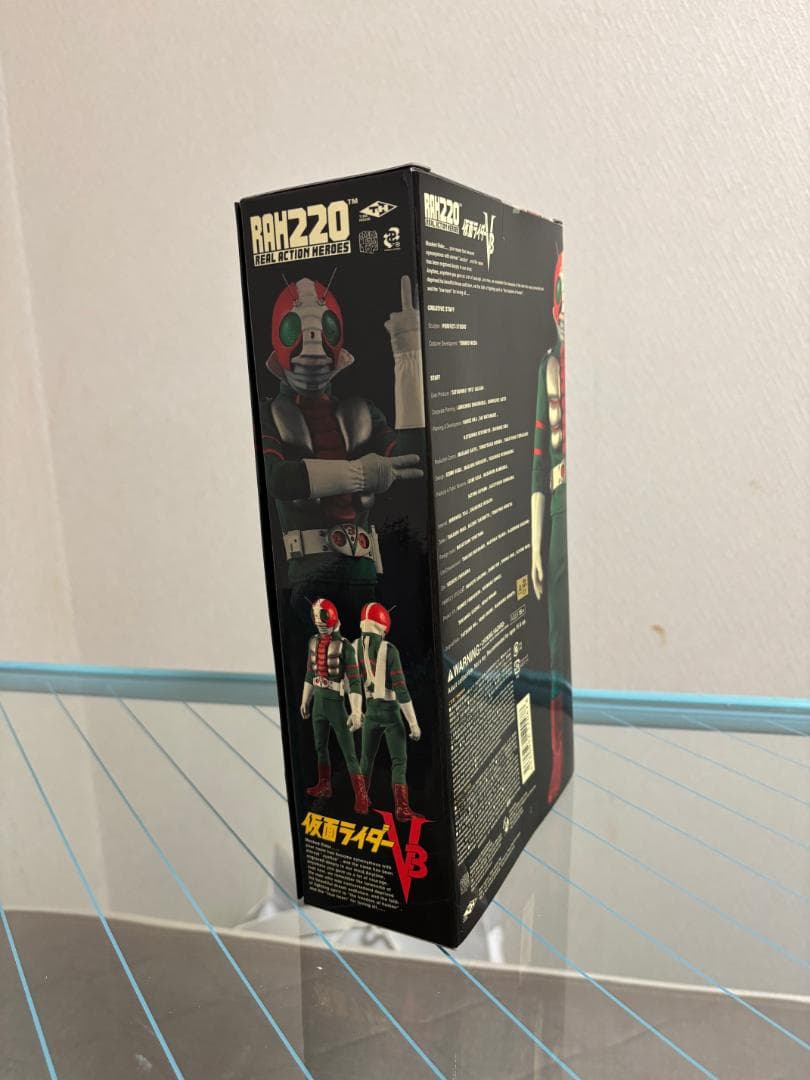 【新品　未開封】RAH220　仮面ライダーV3　DX