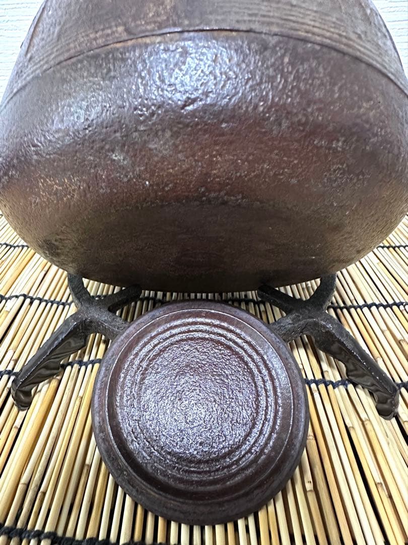 ほぼ未使用品　南部鉄瓶作家 及川 恒作 １５型雨地文 南部鉄瓶 南部鉄器　鉄瓶