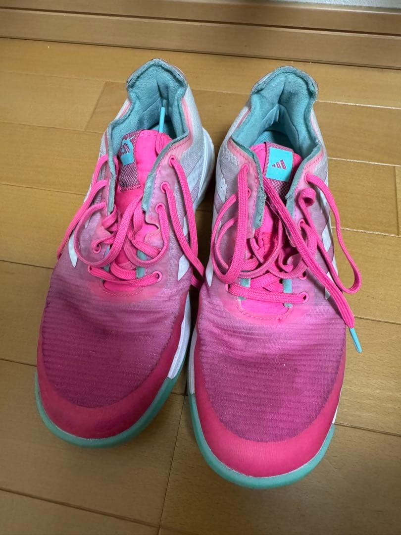 アディダスクレイジーフライト 275