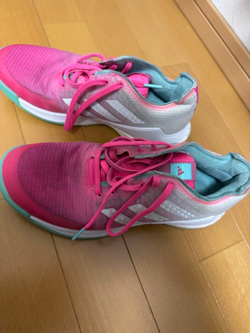 アディダスクレイジーフライト 275