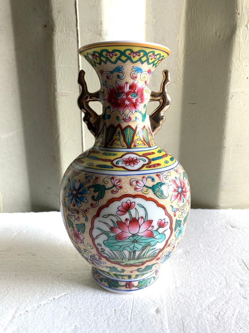 大清乾隆製 琺瑯彩開窓花卉紋賞瓶 染付 陶瓷 茶道具 時代物 花瓶