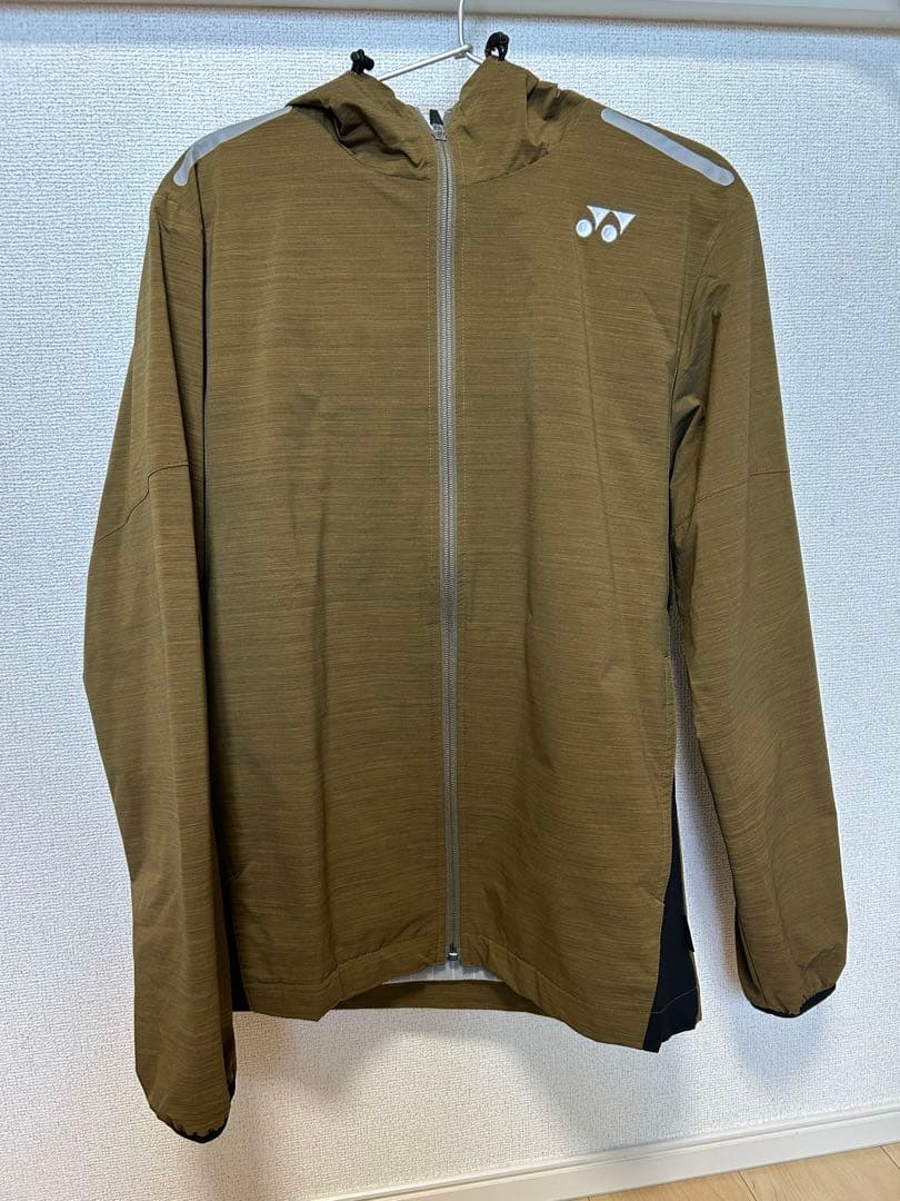【新品未使用】YONEX✳︎ウォームアップウェア フード付き Mサイズ カーキ