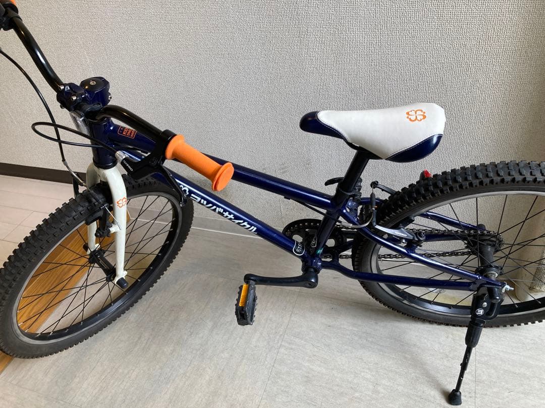 ヨツバサイクル22　YOTSUBA Zero 22 キャプテンネイビー　ギア無し