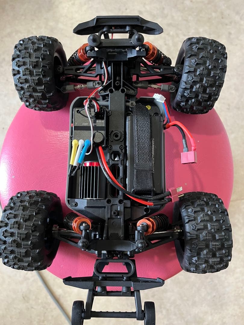 DEERC ラジコンカー 4WD 1/16 ブラシレスモーター 四輪駆動