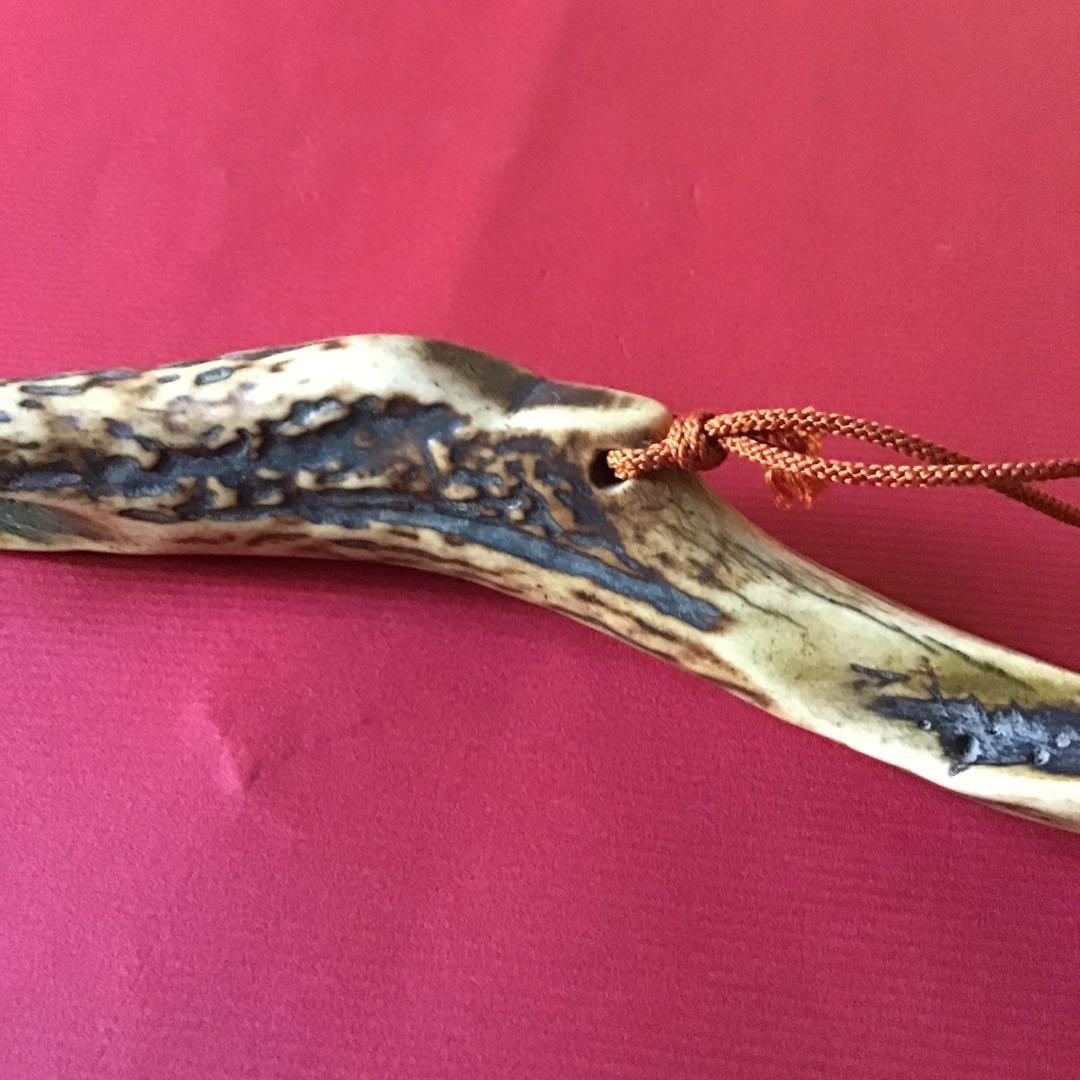 差し根付け　時代物　トロトロの日本ホンシュウ鹿角材質　B2