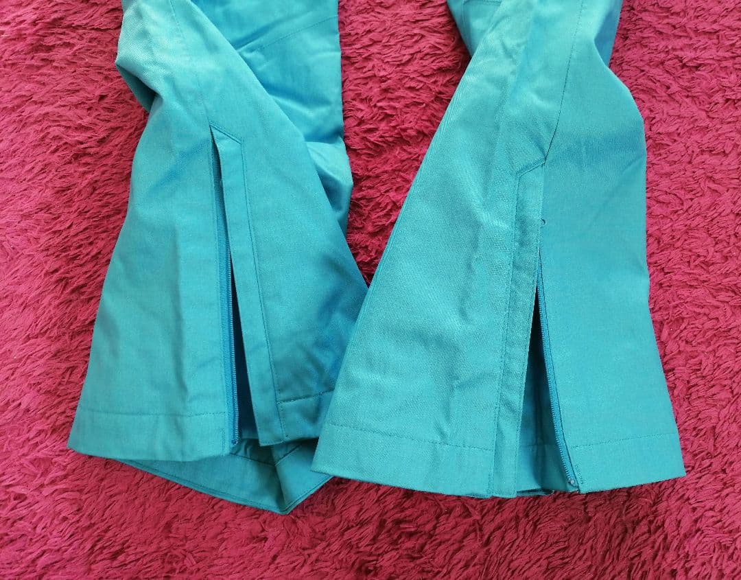 【新品】UA アンダーアーマー レディース S M スノーボード スキー パンツ